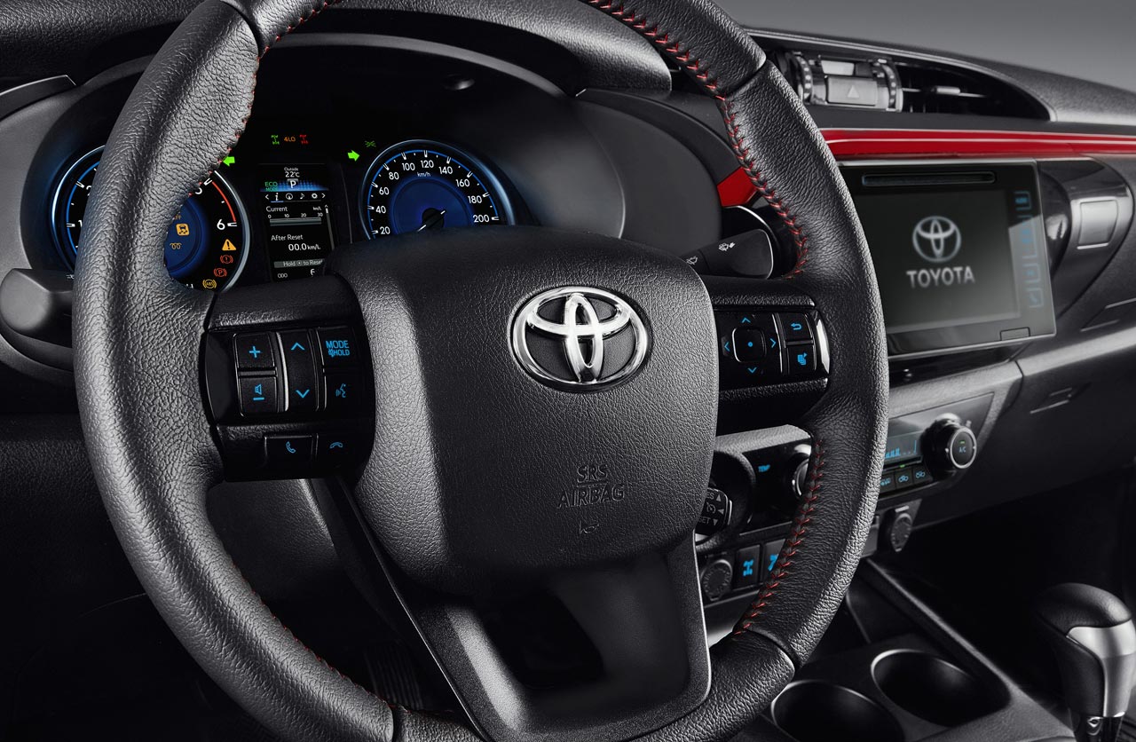 Interior Toyota Hilux Limited