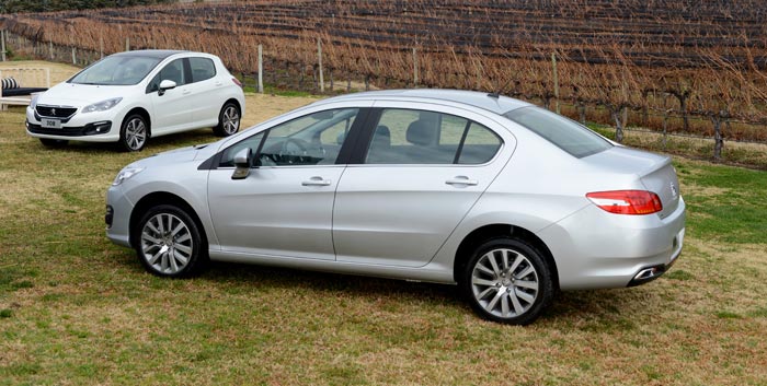 Peugeot 308 / 408