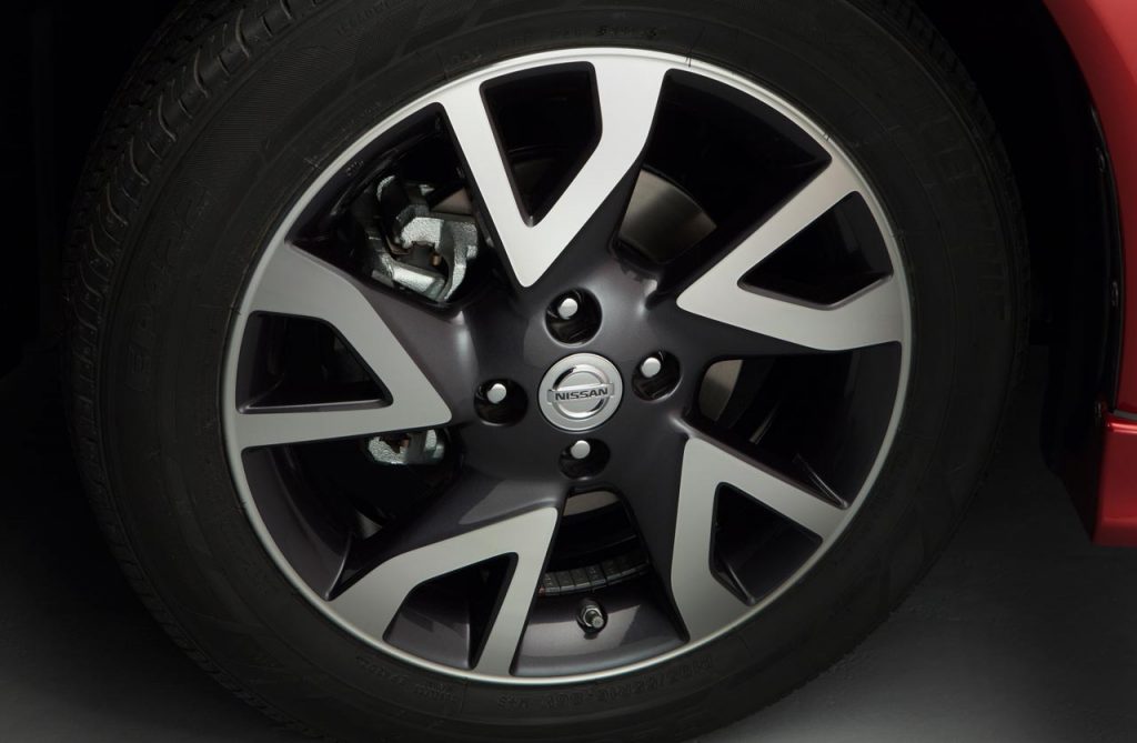 Llantas Nissan Note SR