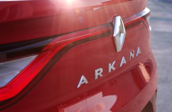 Arkana: Renault sigue mostrando su futuro crossover global