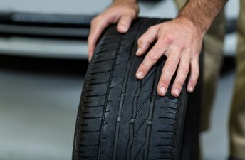 Guía rápida para elegir neumáticos by Bridgestone