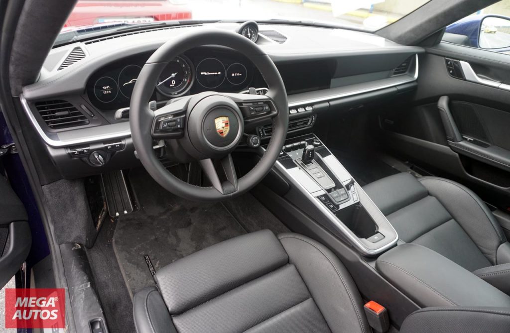 Interior Nuevo Porsche 911 (992)