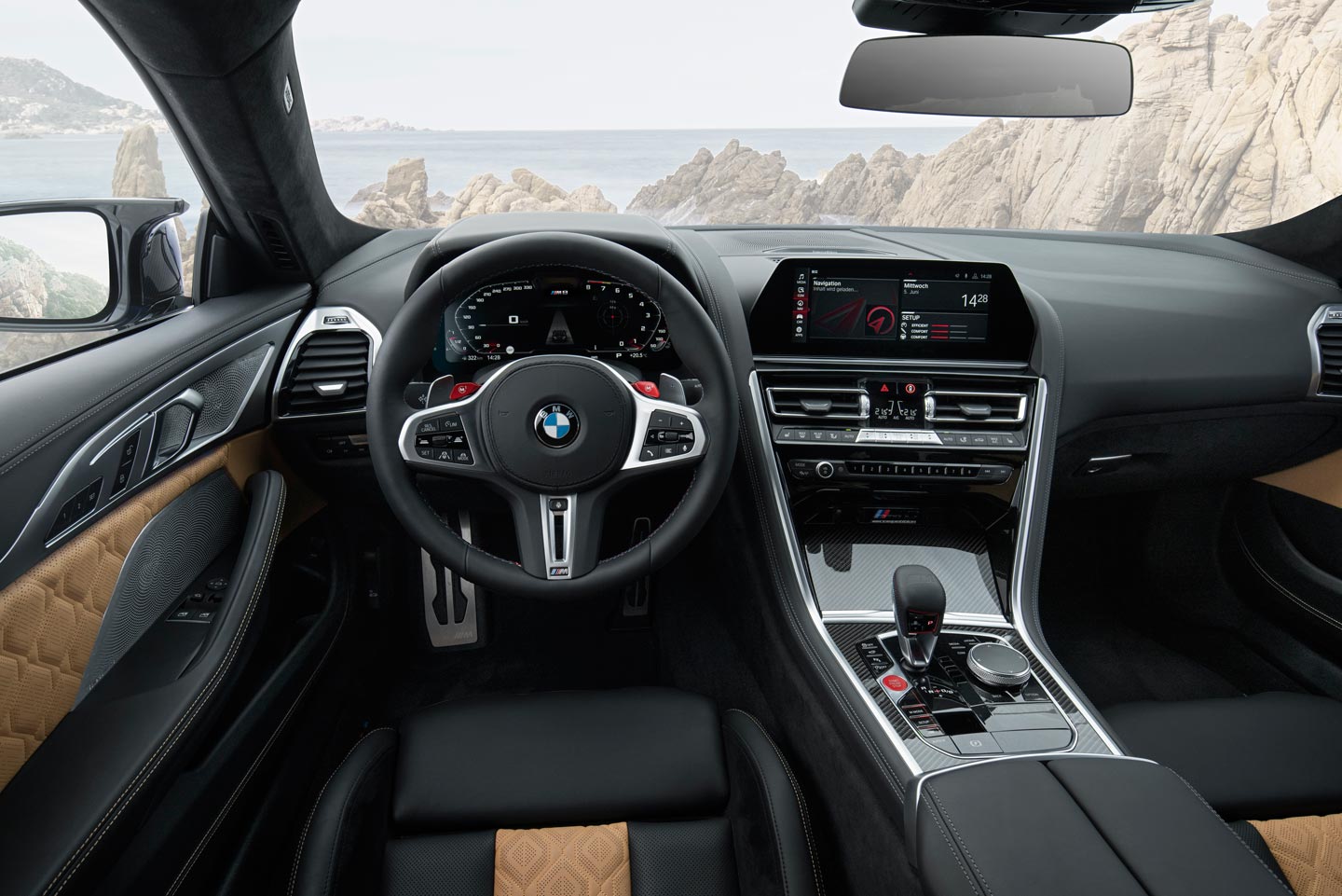 Interior BMW M8 Competition
