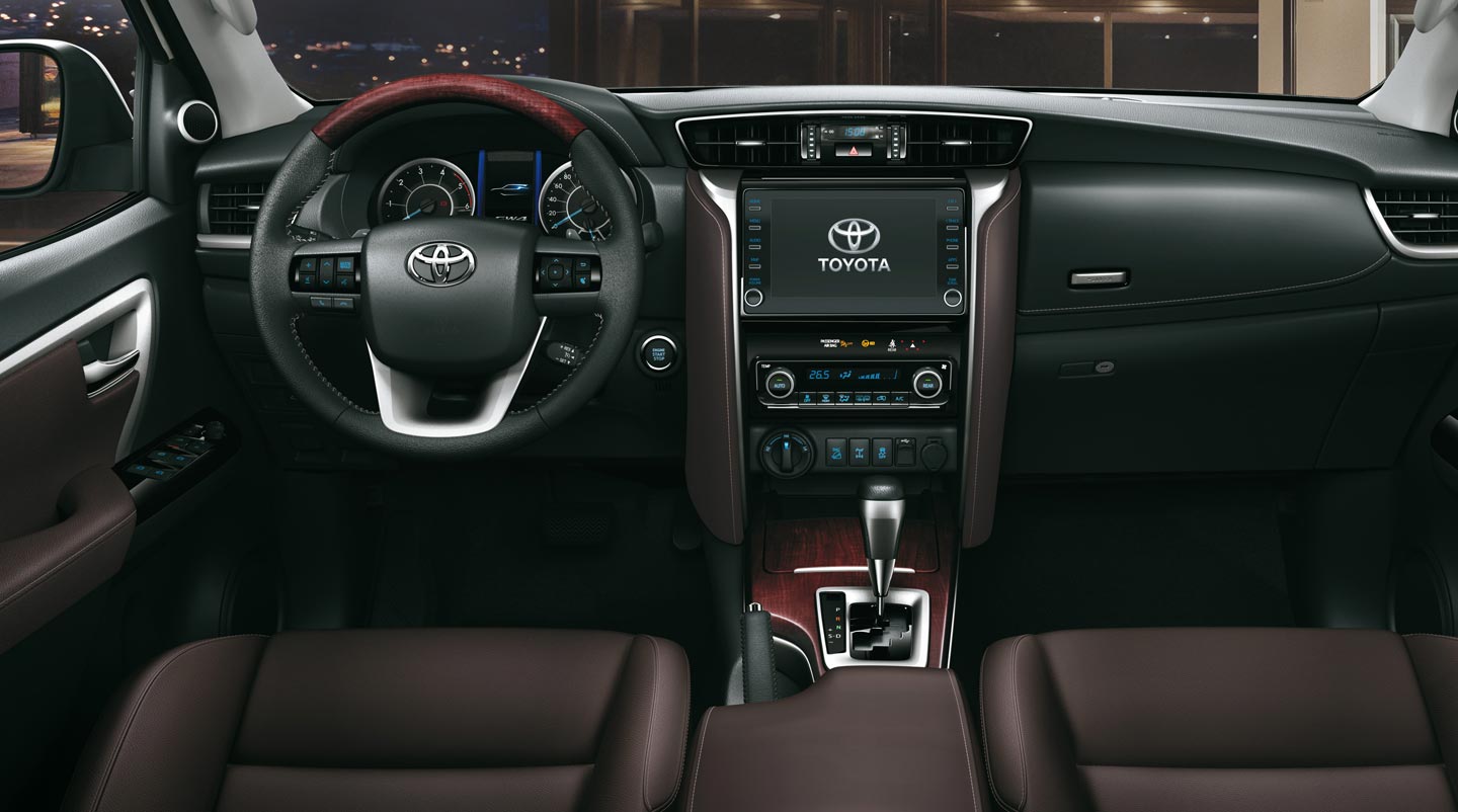 Toyota SW4 2019 - 2020 interior