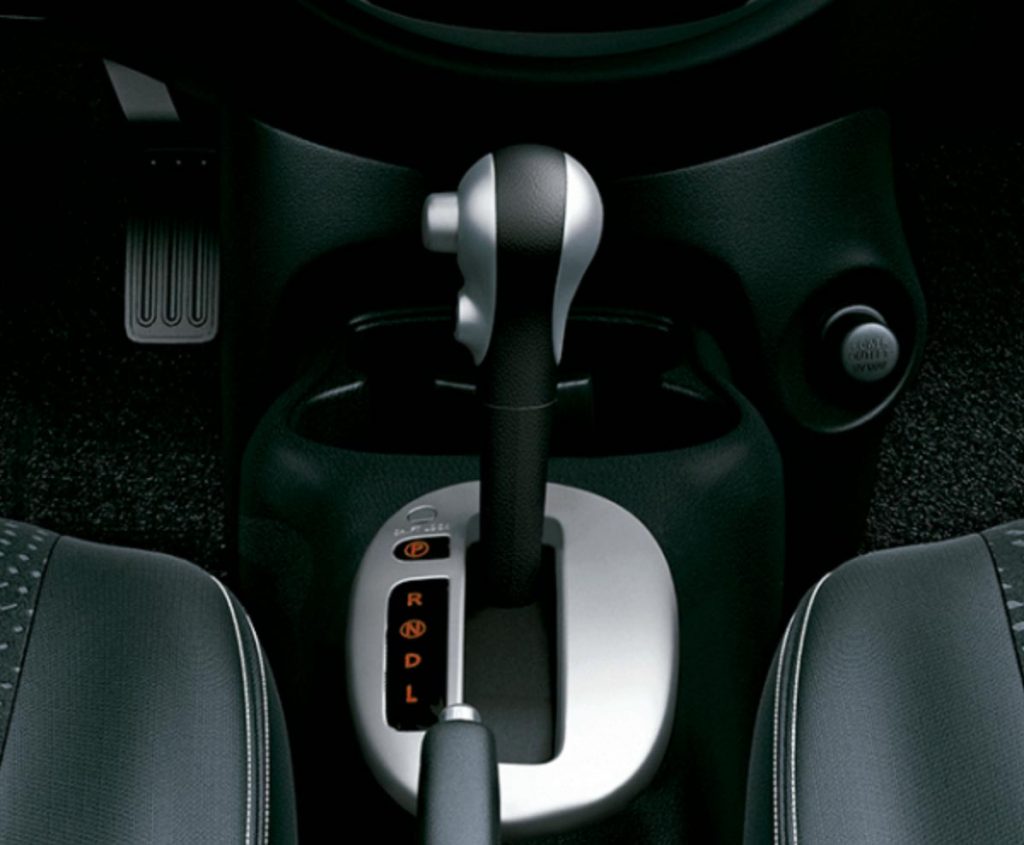 Caja automática Nissan March