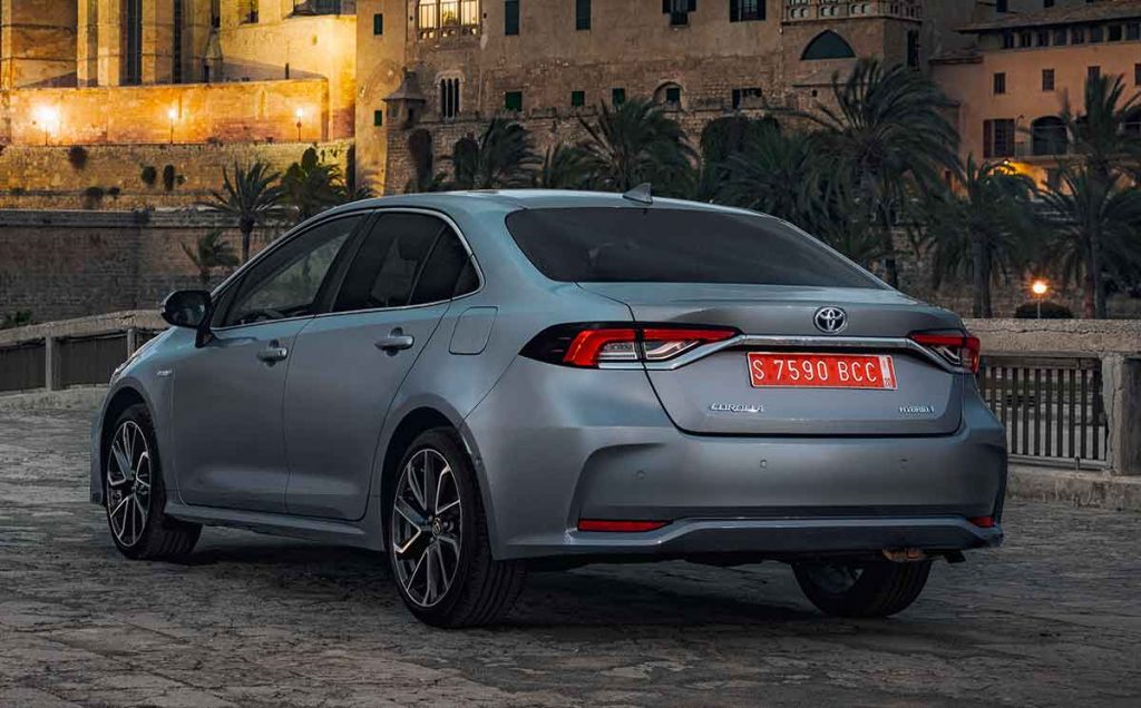 Nuevo Toyota Corolla Sedán híbrido