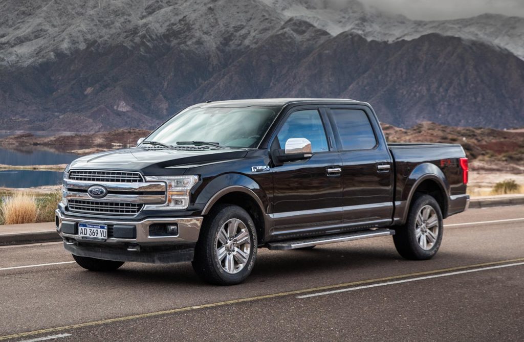 Ford F-150 Lariat Luxury V8