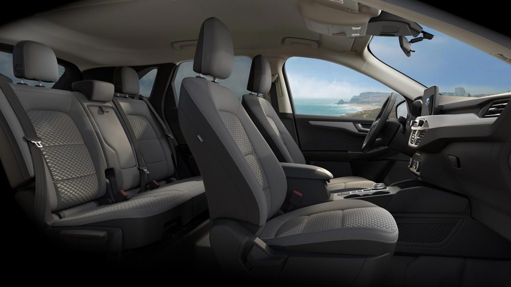 Interior Nueva Ford Kuga híbrida