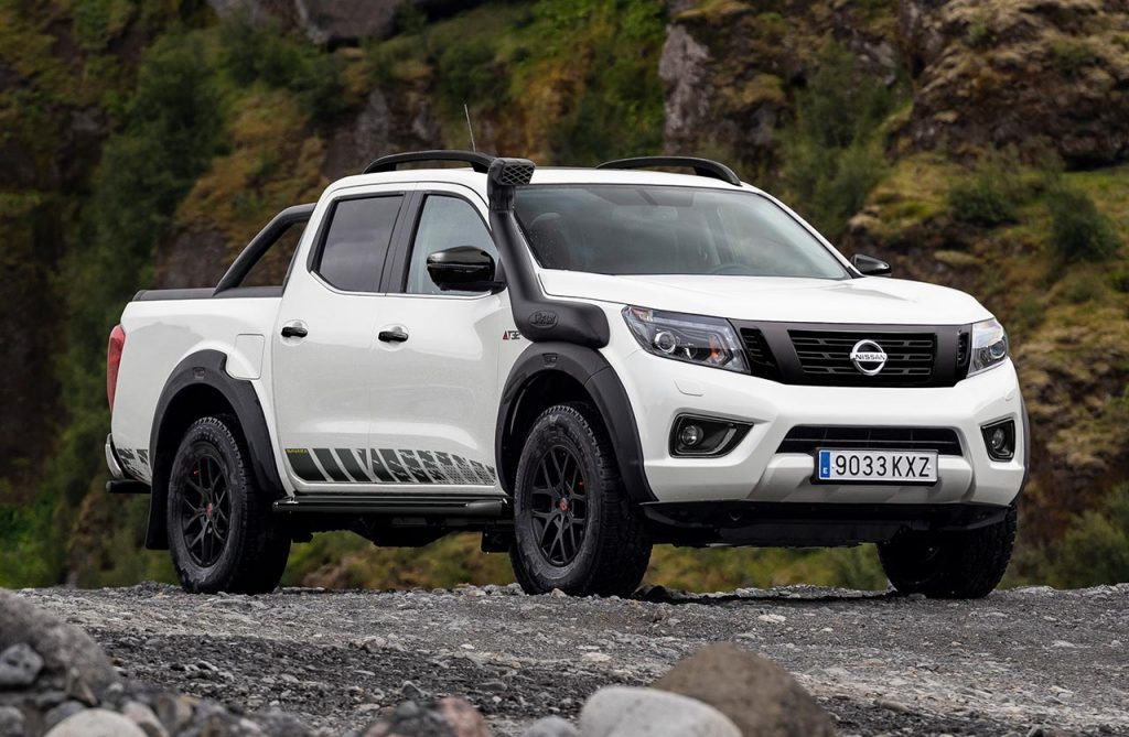 Nissan Frontier Navara Off-Roader AT32