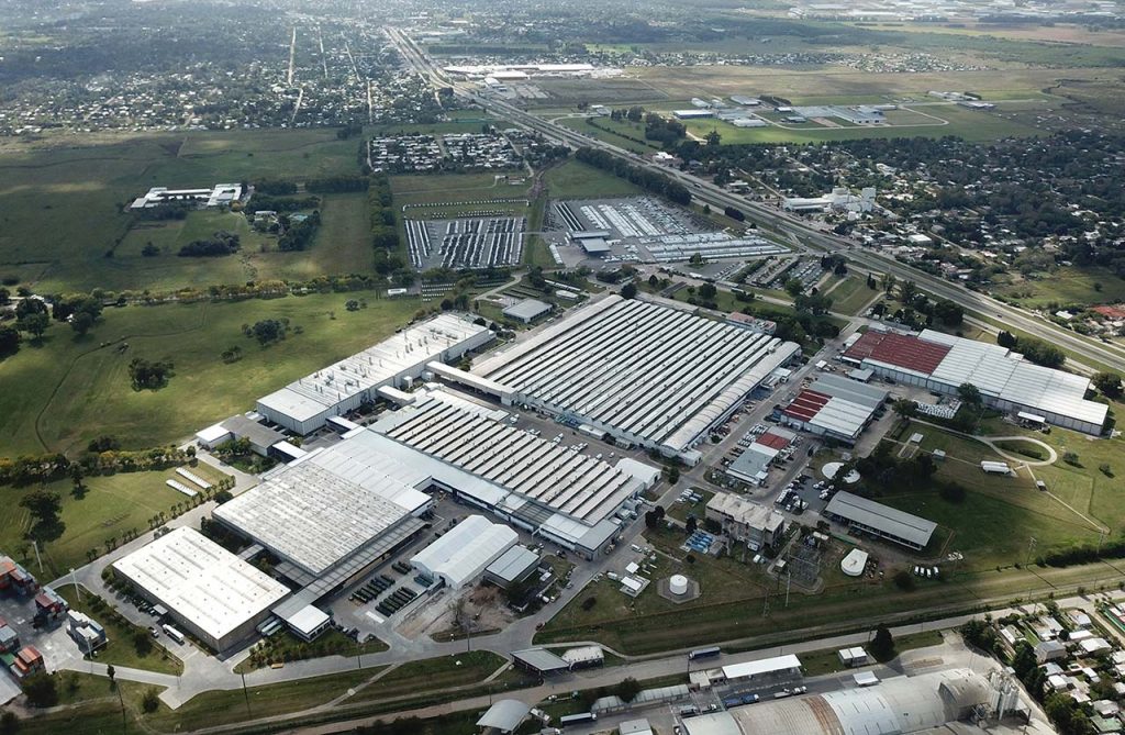 Centro Industrial Juan Manuel Fangio, Mercedes-Benz