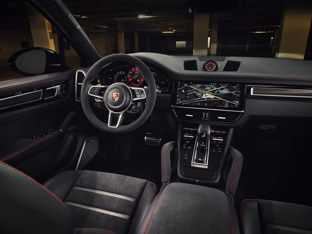 Interior Porsche Cayenne GTS V8 2021