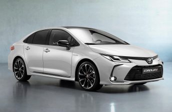 Toyota Corolla GR Sport sedán para Europa