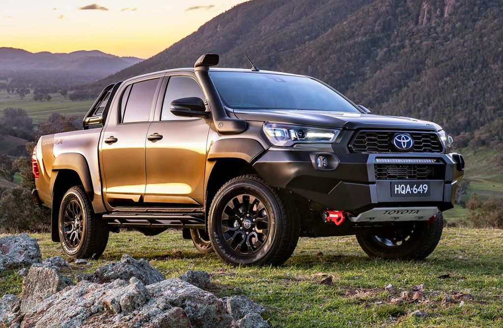 Toyota-HiLux-Rugged-X-2020-delantera - Mega Autos