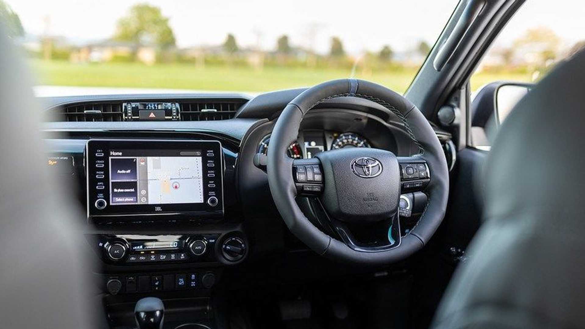 Interior Toyota Hilux Mako