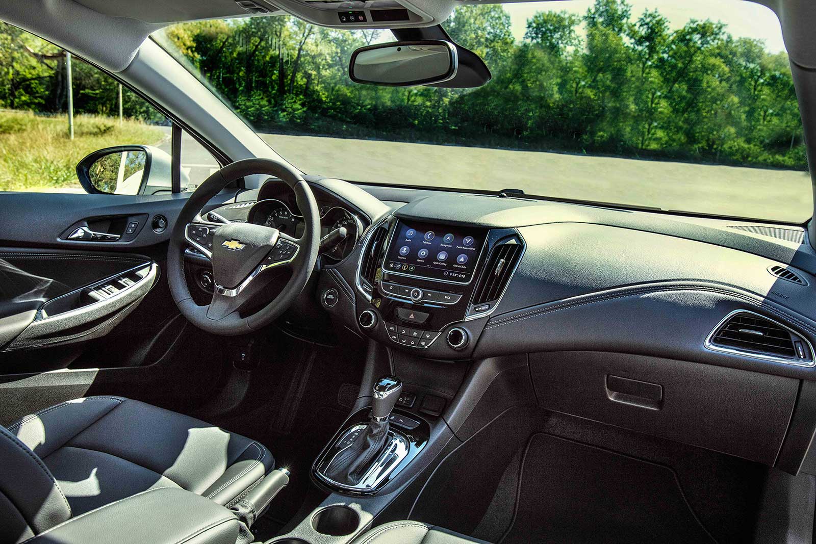 Interior Chevrolet Cruze LTZ 2021