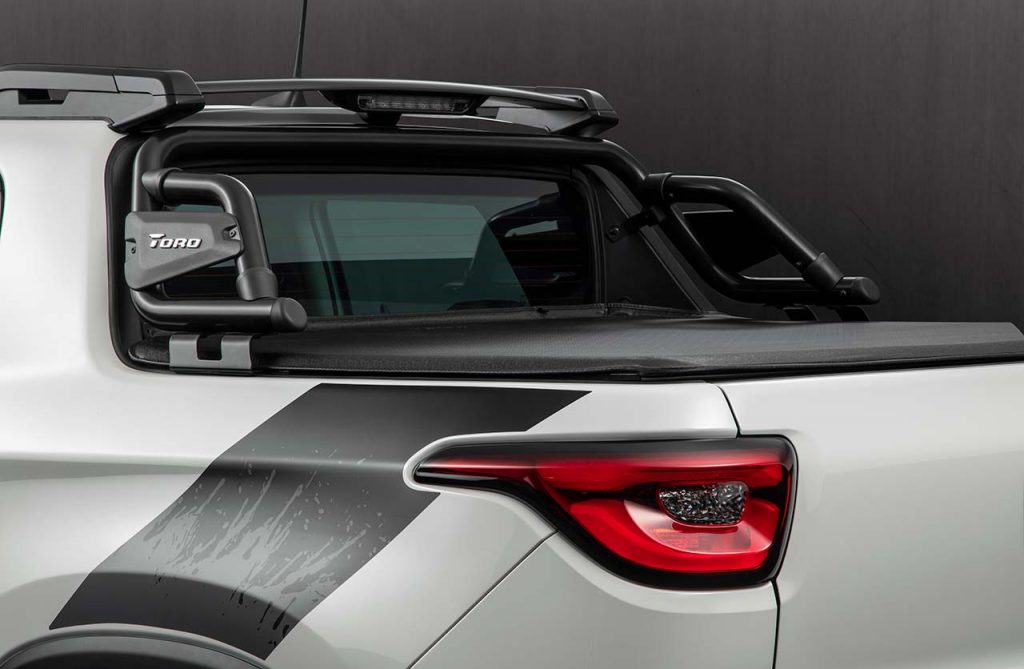 Barra de caja Mopar nueva Fiat Toro