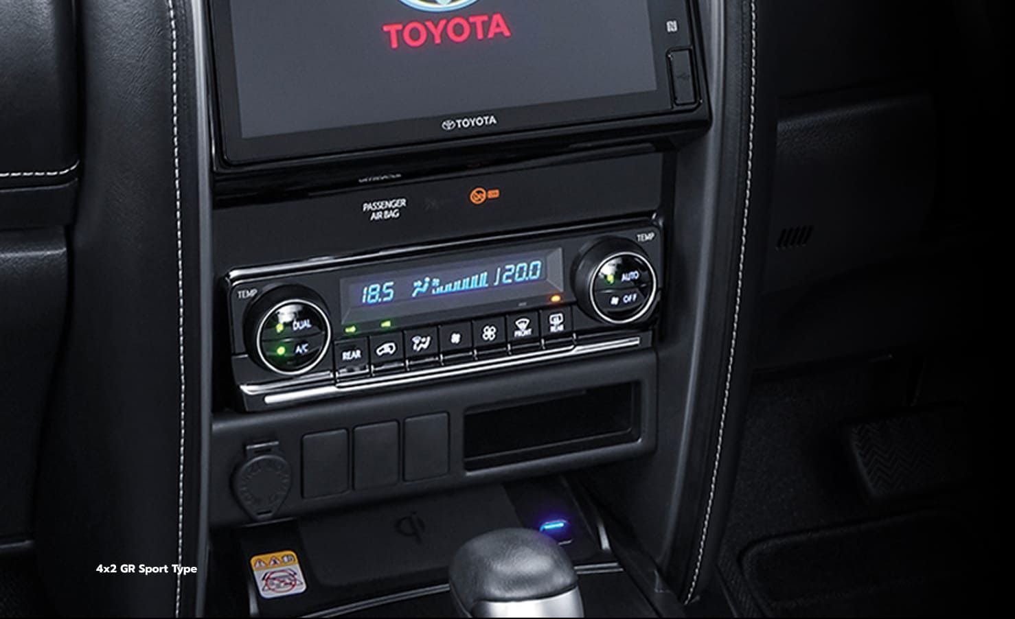 Interior Toyota SW4 (Fortuner) GR Sport 2022