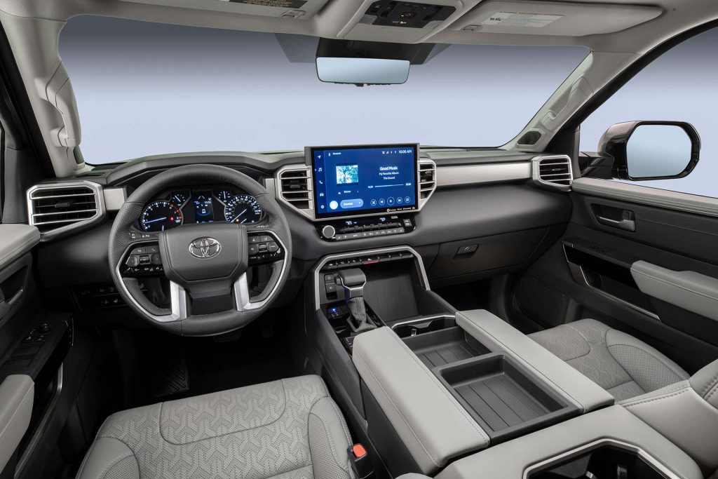 Interior Toyota Tundra 2022