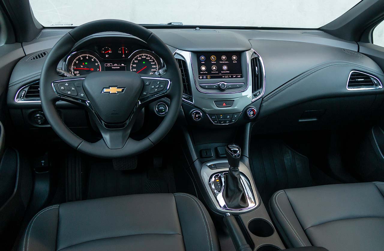 Interior Chevrolet Cruze Midnight 2022