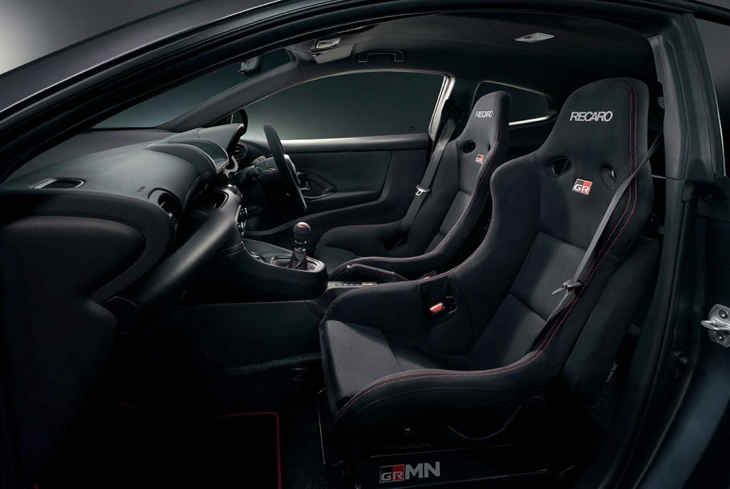 Interior Toyota GRMN Yaris