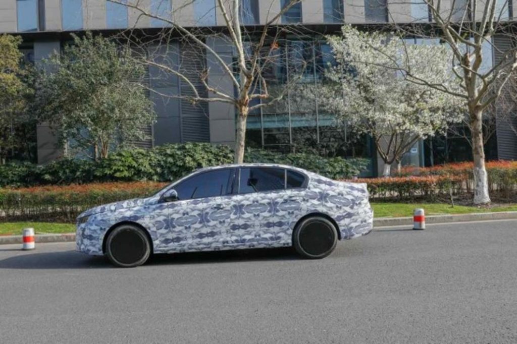 Nuevo Peugeot 408 2022