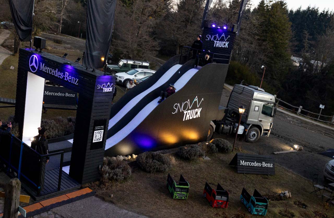 El Mercedes-Benz Snow Truck llegó a Villa La Angostura
