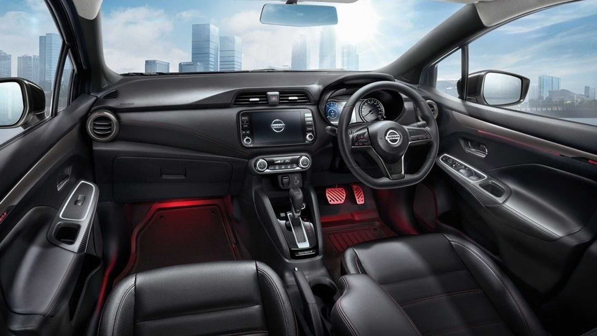 Interior Nissan Versa Almera Sportech X