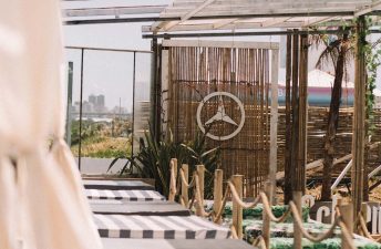 Mercedes-Benz Camiones y Buses activa sus acciones de verano en la Costa Atlántica