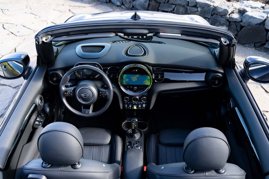 Interior MINI Cooper SE Cabrio (eléctrico)