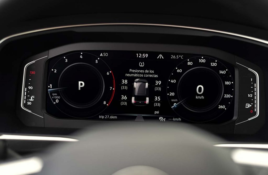 Interior Volkswagen Tiguan Allspace 2023