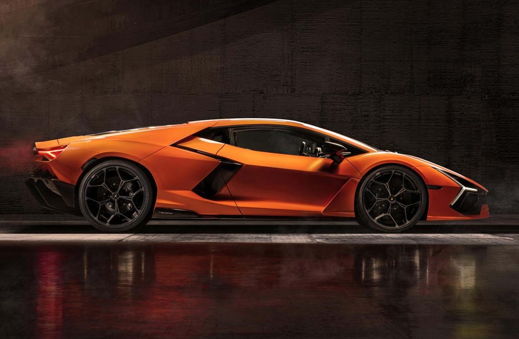Lamborghini Revuelto