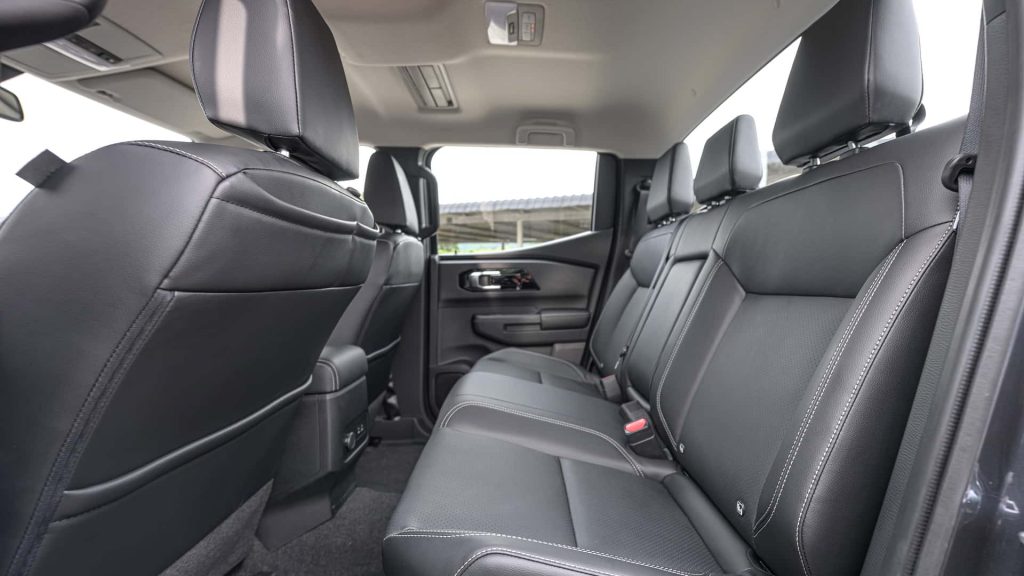 Interior nueva Mitsubishi L200 2024