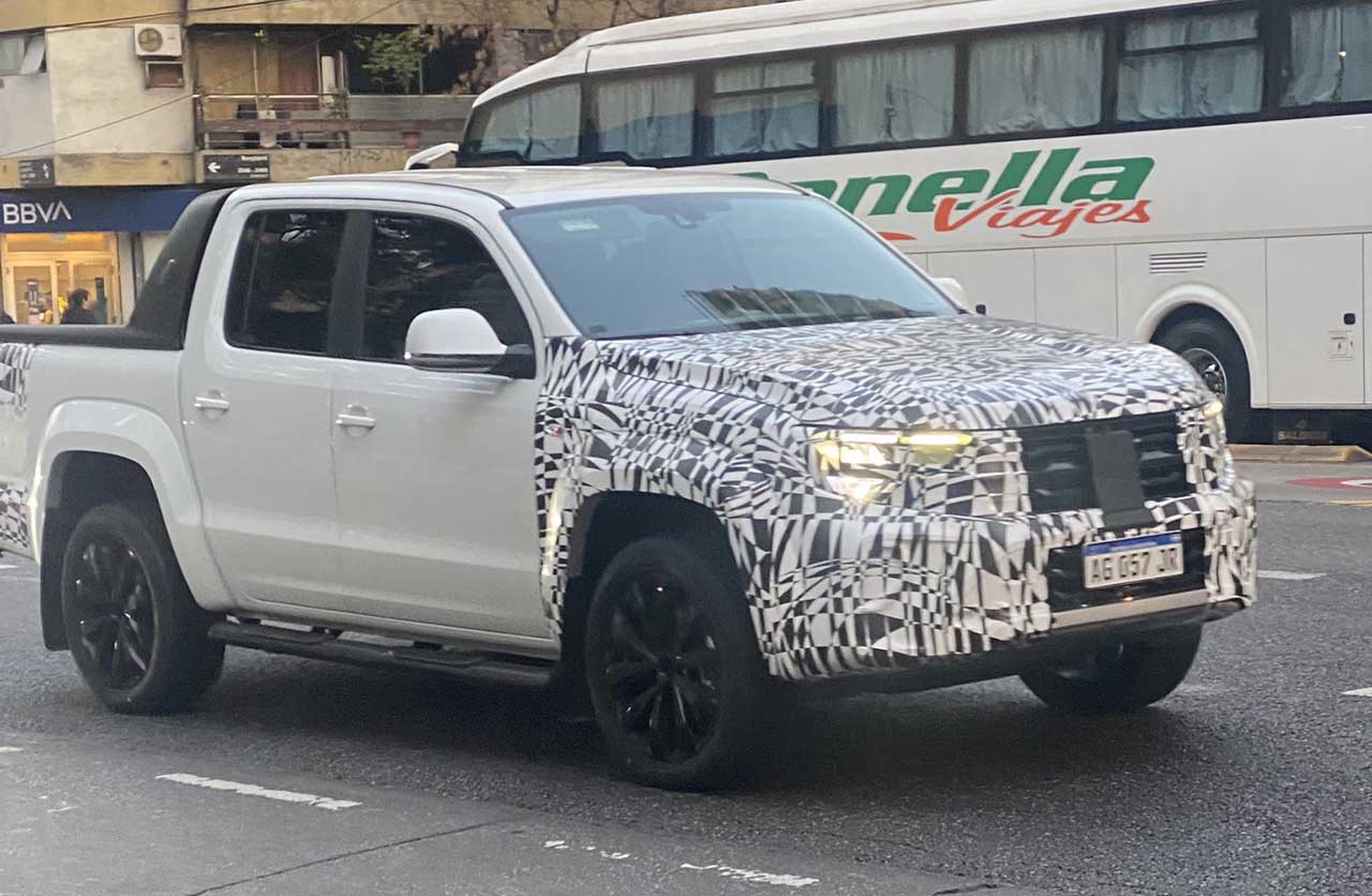 La renovada Volkswagen Amarok nacional salió a la calle
