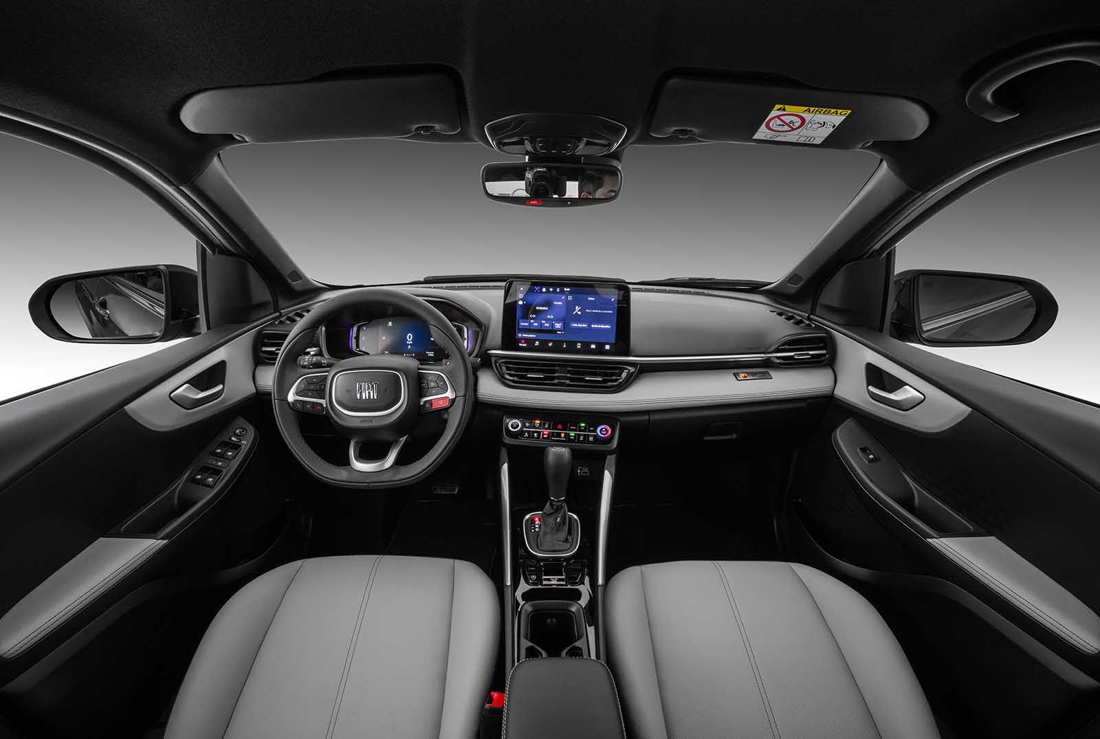 Interior Fiat Fastback 2024