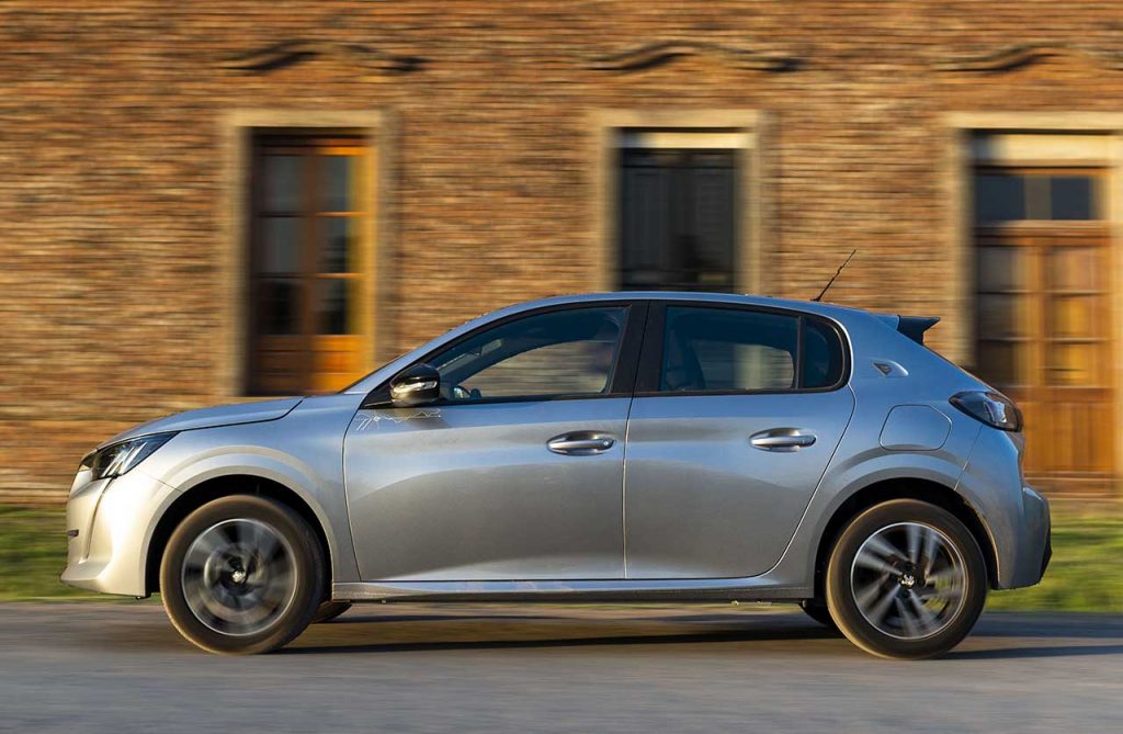 Peugeot 208 Roadtrip 2023