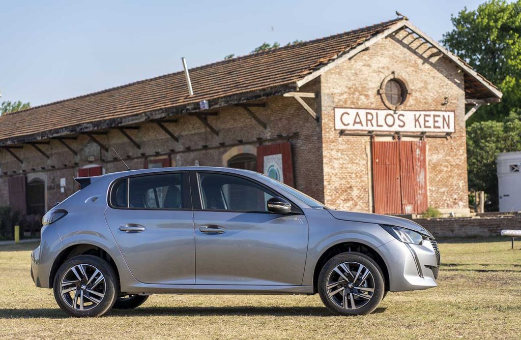 Peugeot 208 Roadtrip 2023