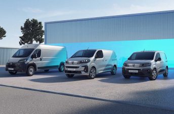 Peugeot actualizó sus utilitarios con motorización eléctrica