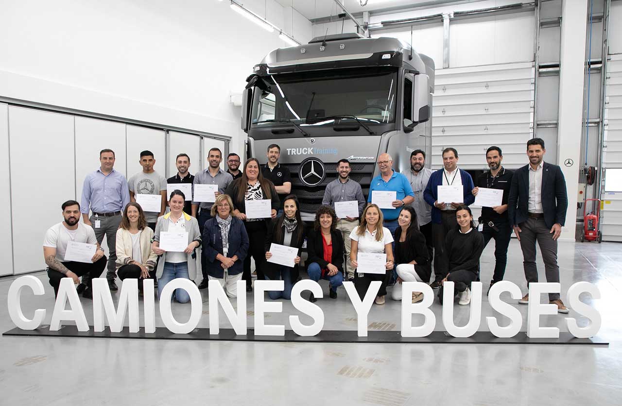 “TRUCKCionar Futuro”: el programa de formación de jóvenes de Mercedes-Benz Camiones y Buses