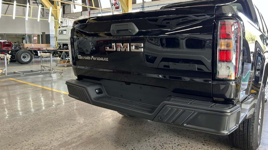 JMC Grand Avenue - Ralitor