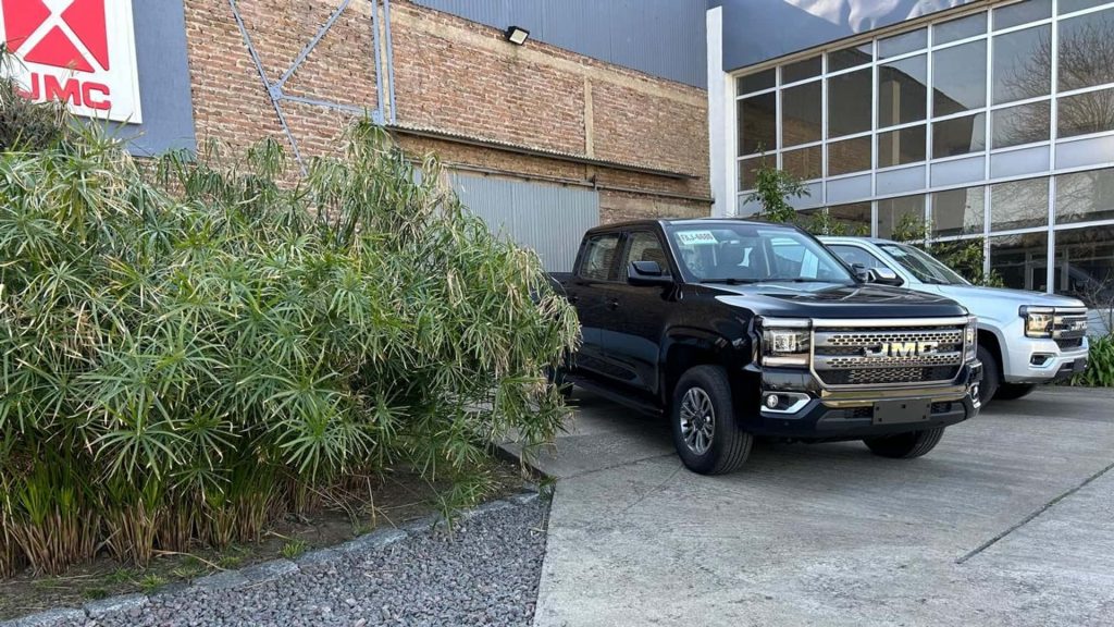 JMC Grand Avenue - Ralitor