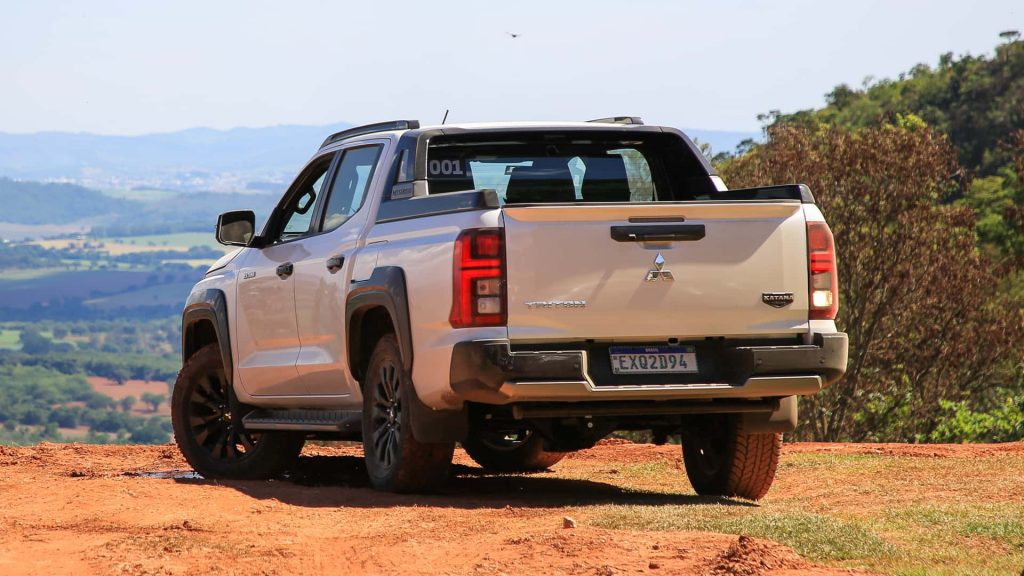 Mitsubishi Triton 2025