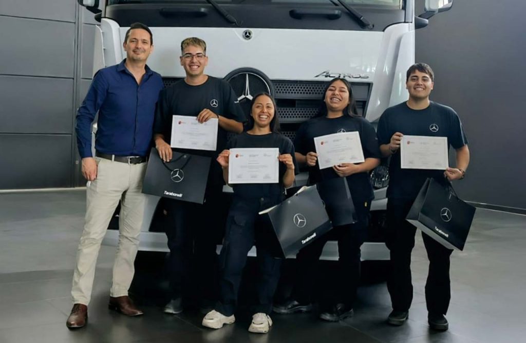 Graduados-del-concesionariio-Taraborelli