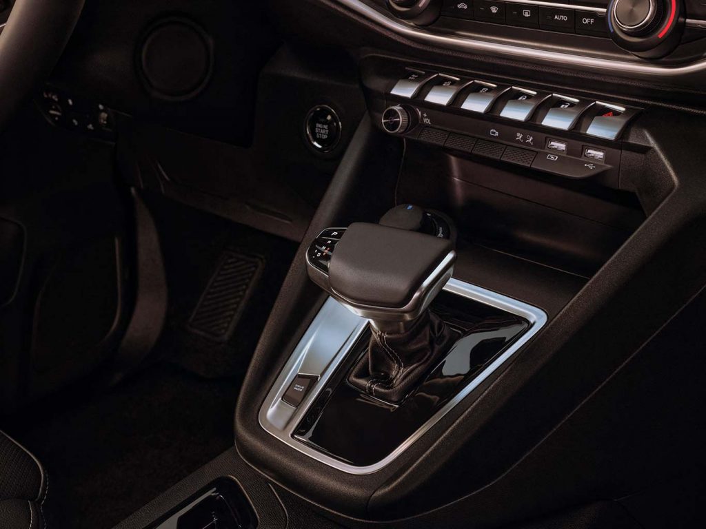 Interior Peugeot Landtrek 2025
