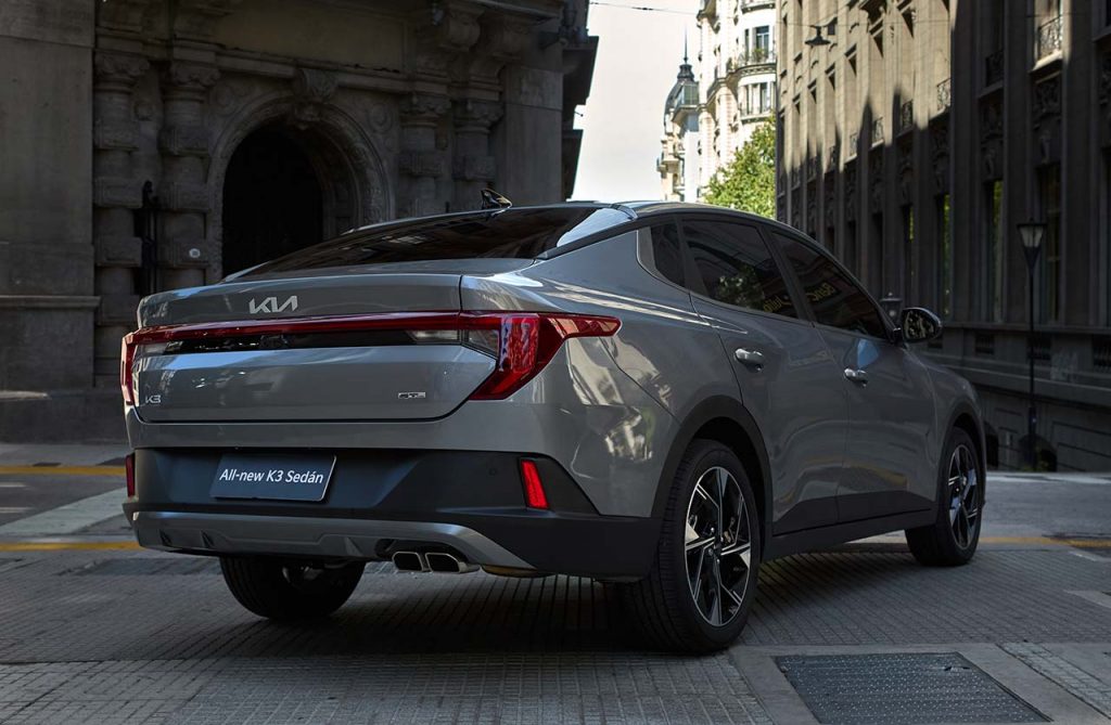 Kia K3 Sedán