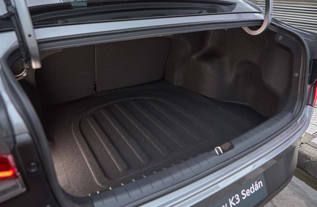 Kia K3 Sedán