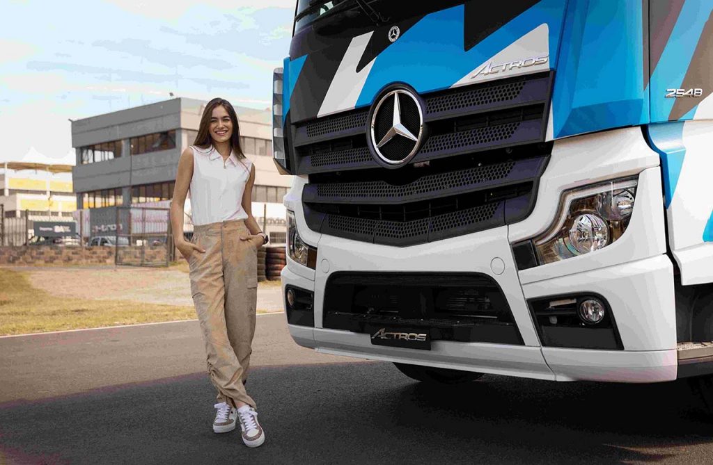 Mercedes-Benz Camiones y Buses presenta “Entrevistas en Actros 2”