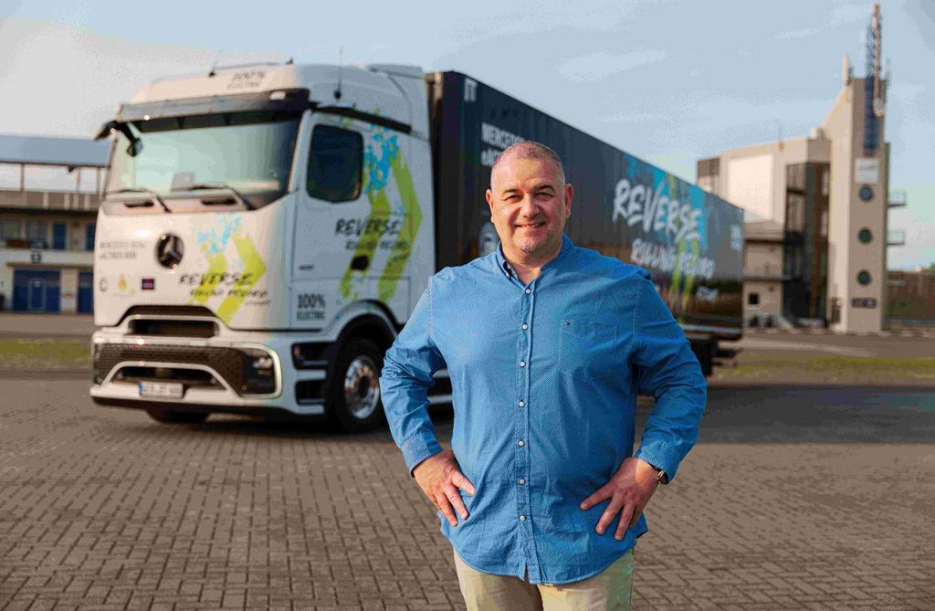 Mercedes-Benz-Trucks-GUINNES-WORLD-RECORDS-eActros-600-3