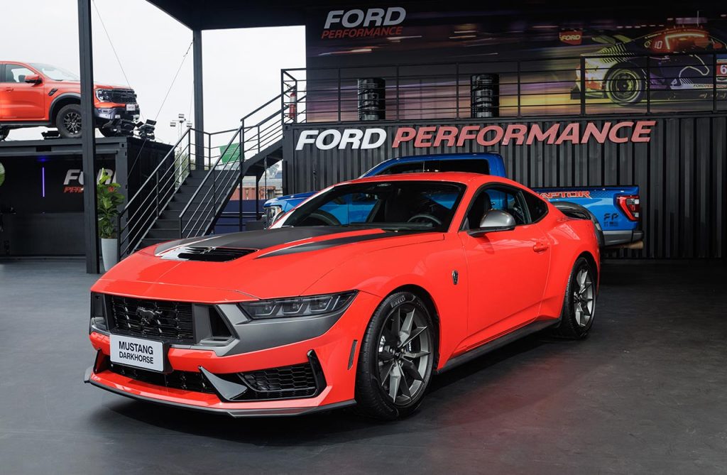 Ford Mustang Dark Horse