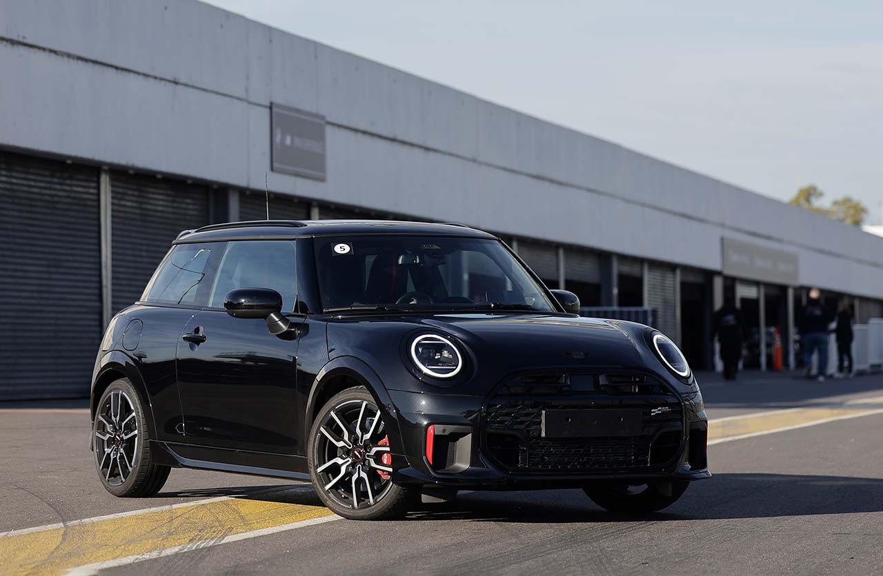 Mini lanzó dos nuevos Cooper en Argentina