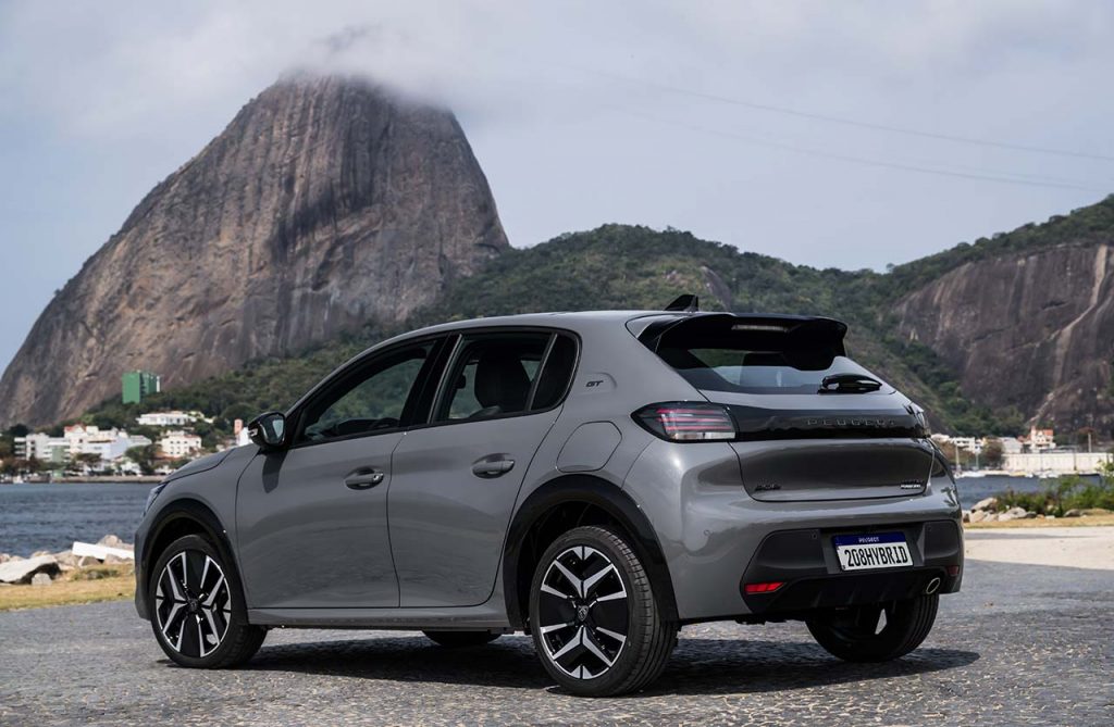 Peugeot 208 híbrido